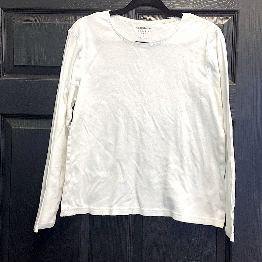 White long sleeve tshirt